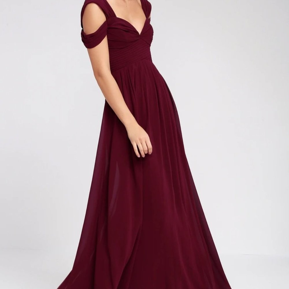 Lulu's Make Me Move Burgundy Maxi Dress M